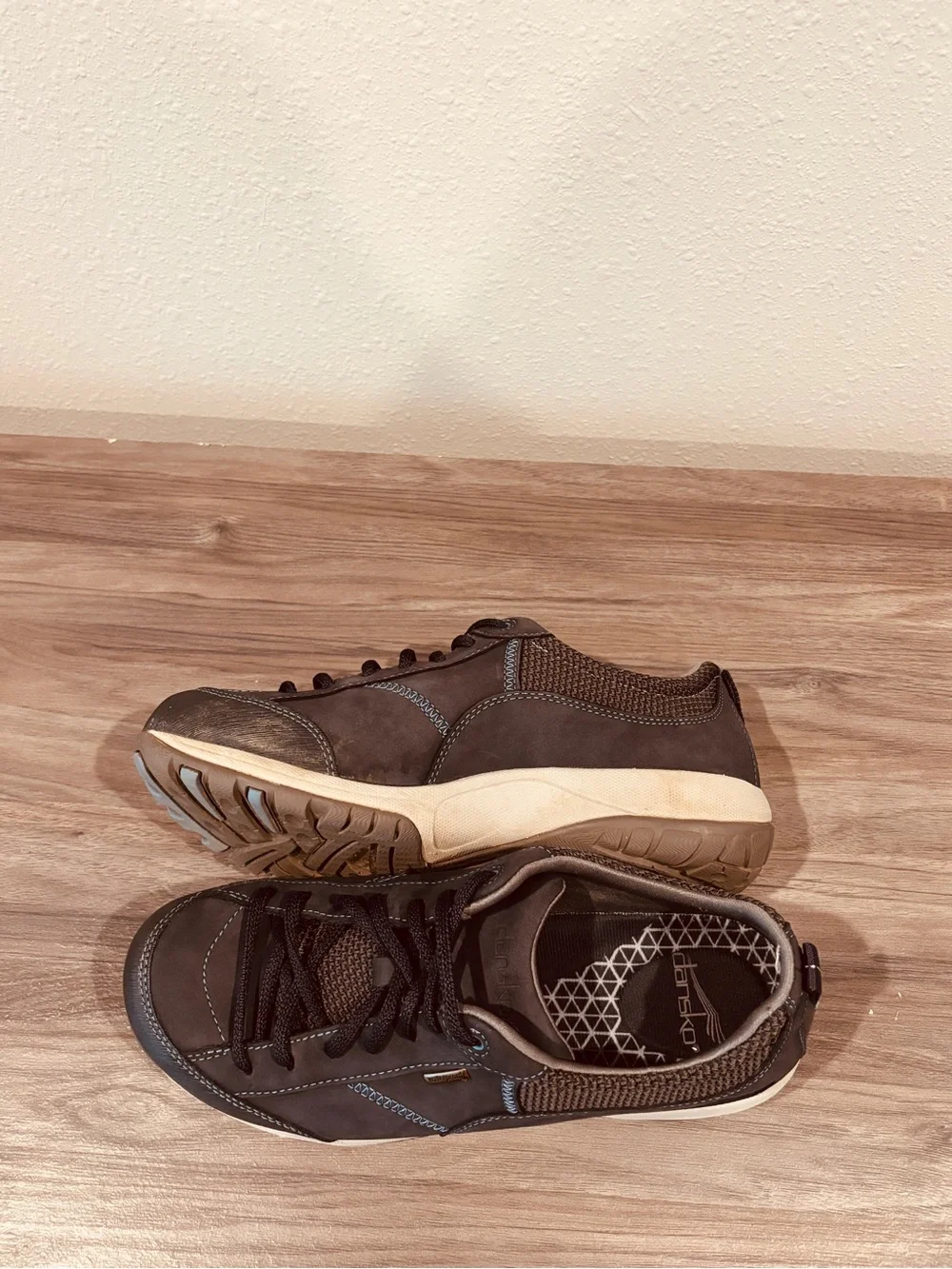 Dansko Paisley Waterproof Navy Hiking Lace-Up Sneakers Camping Outdoors Comfy